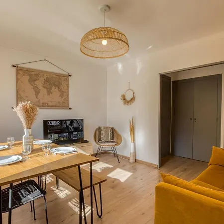 Le Boheme - Mycosyapart, Netflix Apartment
