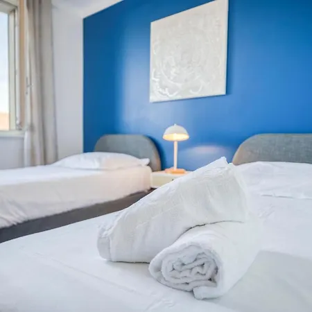 Le Boheme - Mycosyapart, Netflix Apartment *